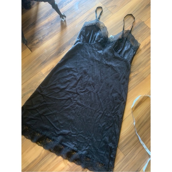 VTG black nylon nightgown - Picture 2 of 3